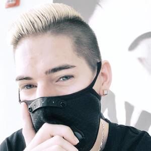 Meet your Posher, Garrett